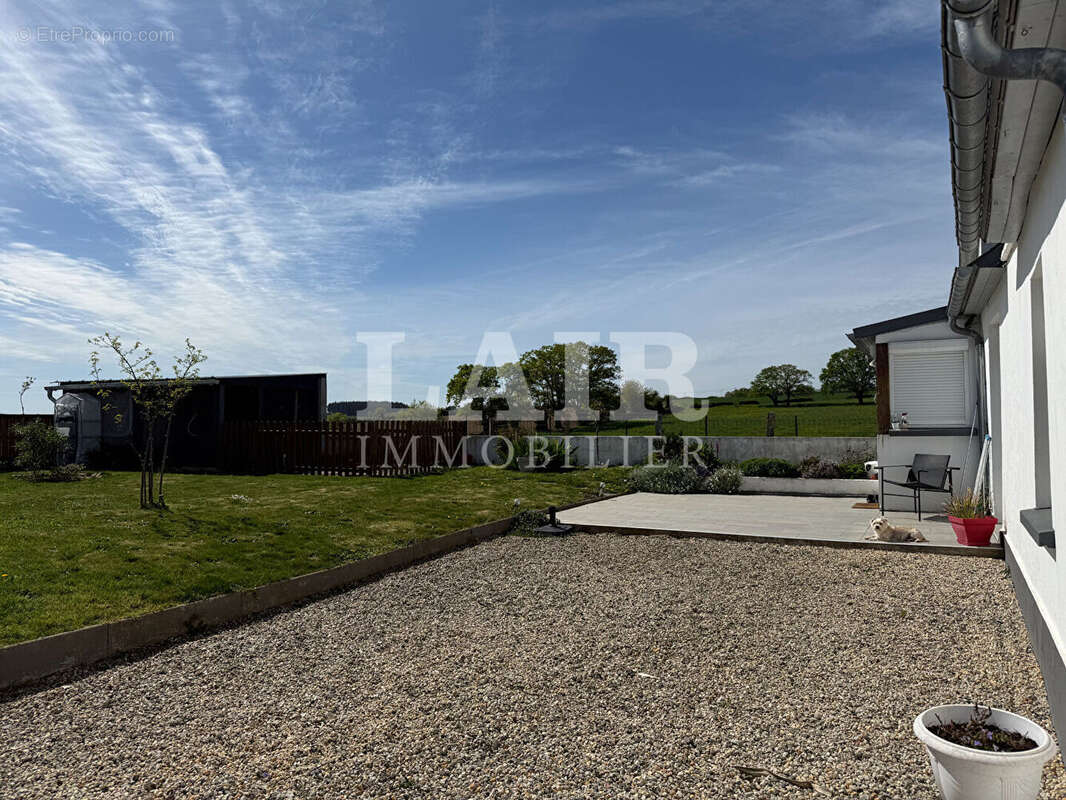 Maison en campagne isolée  réf:F-15328 - photo 2