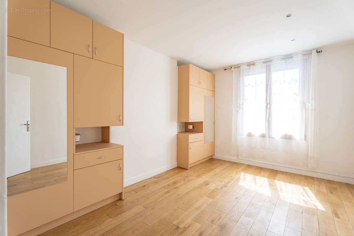 Appartement à MARSEILLE-2E