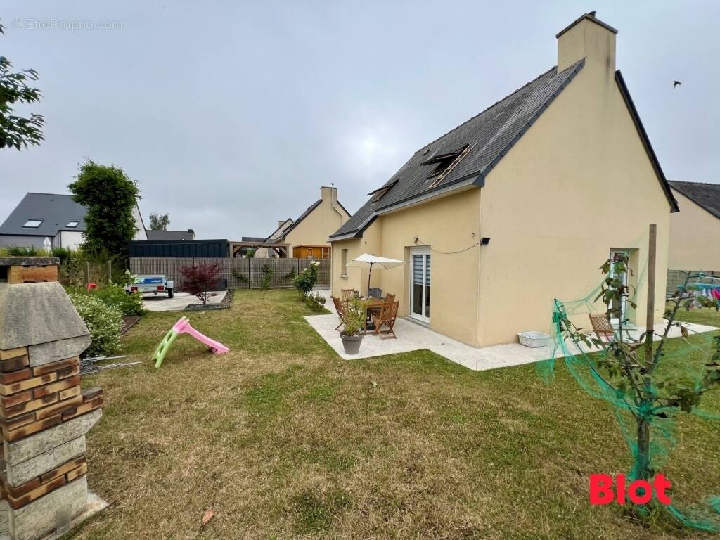 Maison à SAINT-ONEN-LA-CHAPELLE