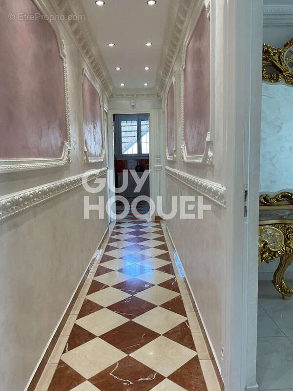 Maison à LE BLANC-MESNIL