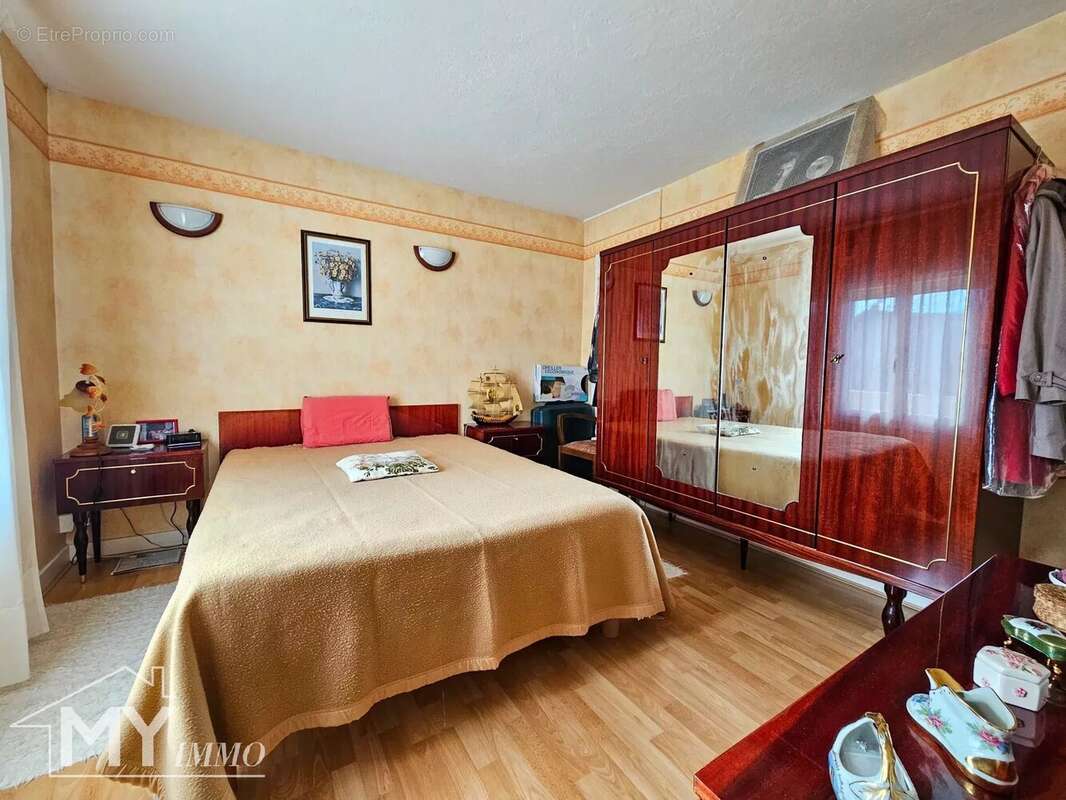 Maison à LA ROQUILLE