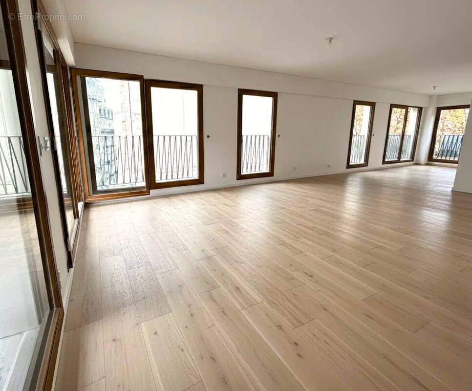 Appartement à PARIS-12E
