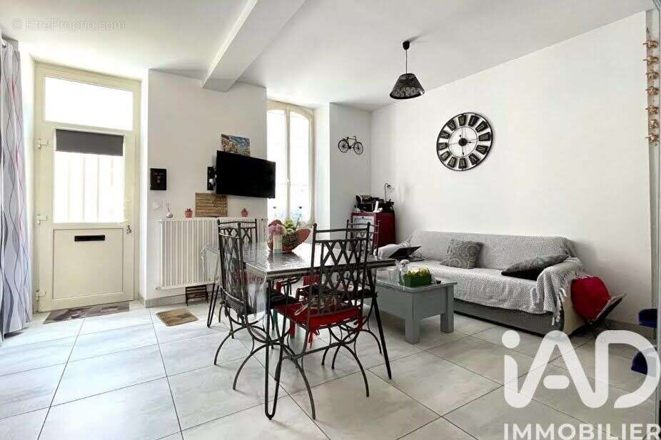 Photo 3 - Maison à SAINT-JEAN-D'ANGELY
