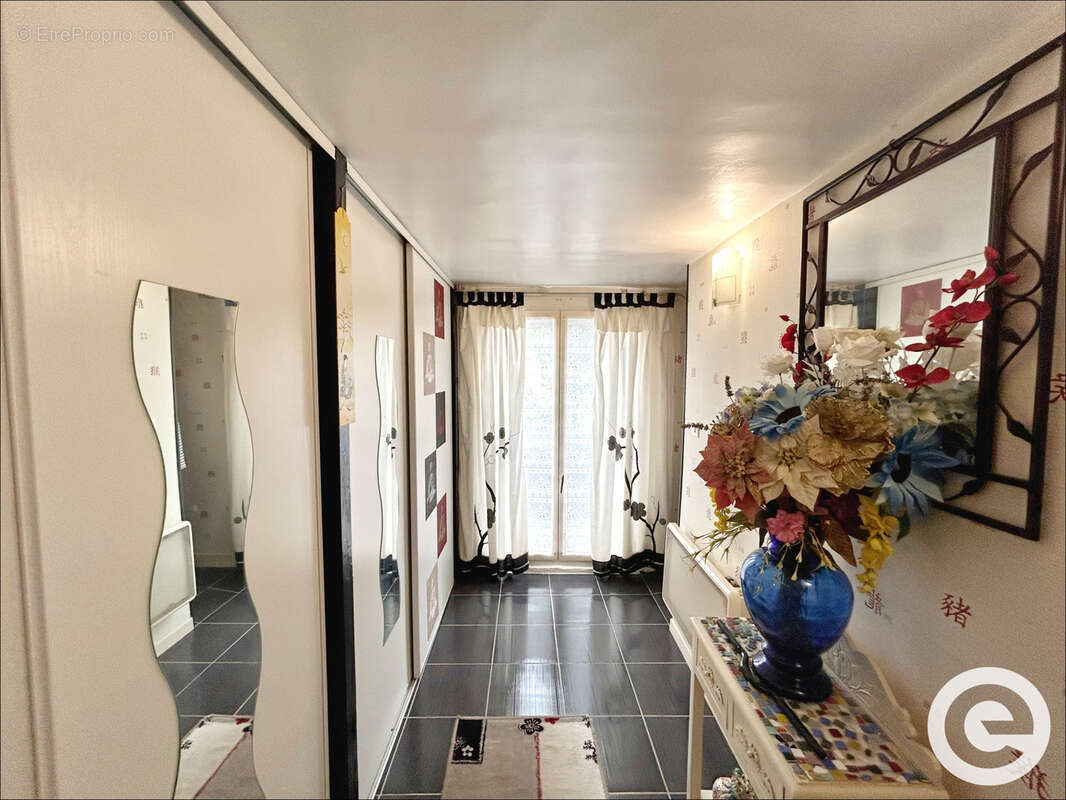 Maison 3 pièce 103 m2 véranda et jardin arboré - Saint-Martin-du-Tertre à 5 min de Sens - photo 12