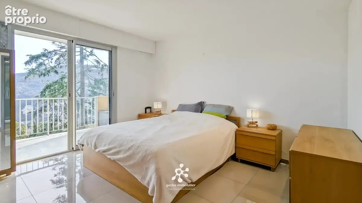 NICE - CIMIEZ/RIMIEZ - Appartement 4 pièces avec terrasse, balcon et vue panoramique - photo 6