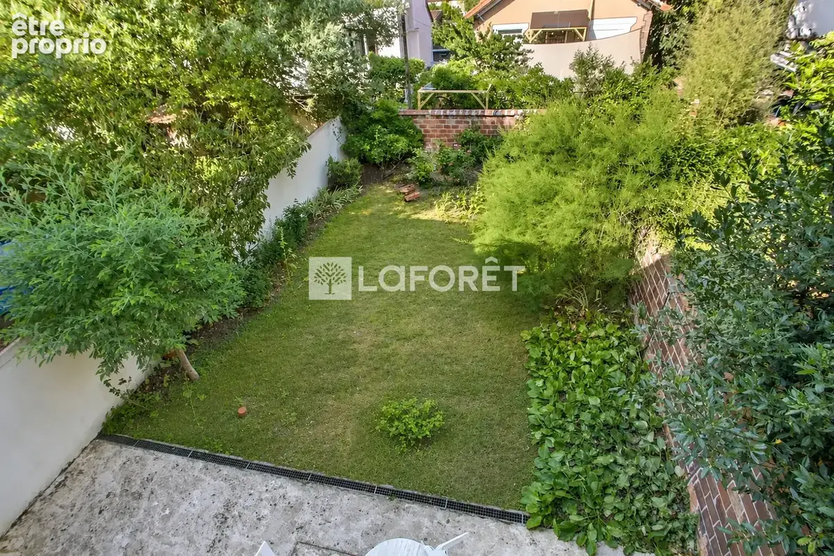 Nanterre Ville - Charmante maison de caractère de la fin du XIXème siècle - photo 1