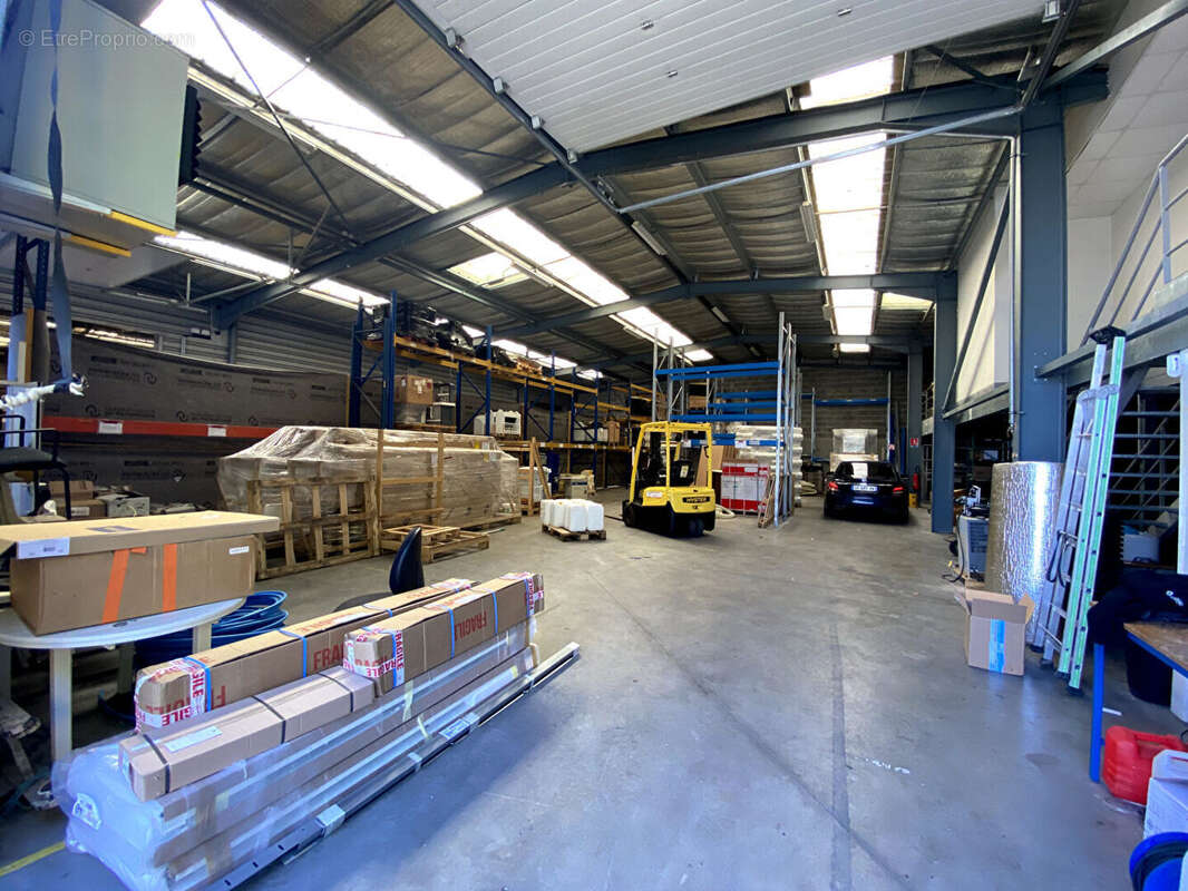 Commerce à SAINTE-LUCE-SUR-LOIRE