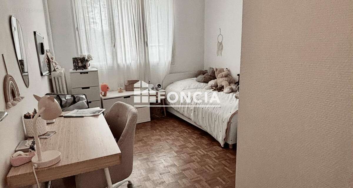 Appartement à SAINT-MAUR-DES-FOSSES