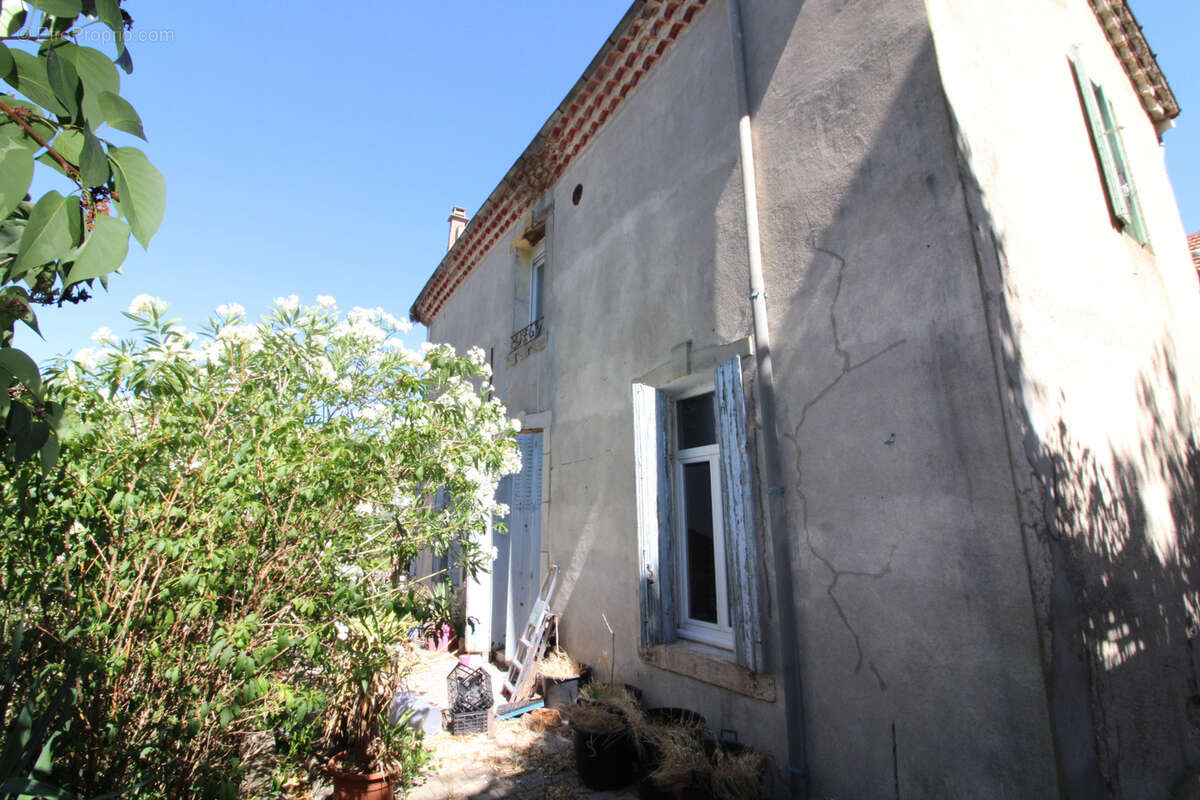 Appartement à SAINT-PAUL-LE-JEUNE