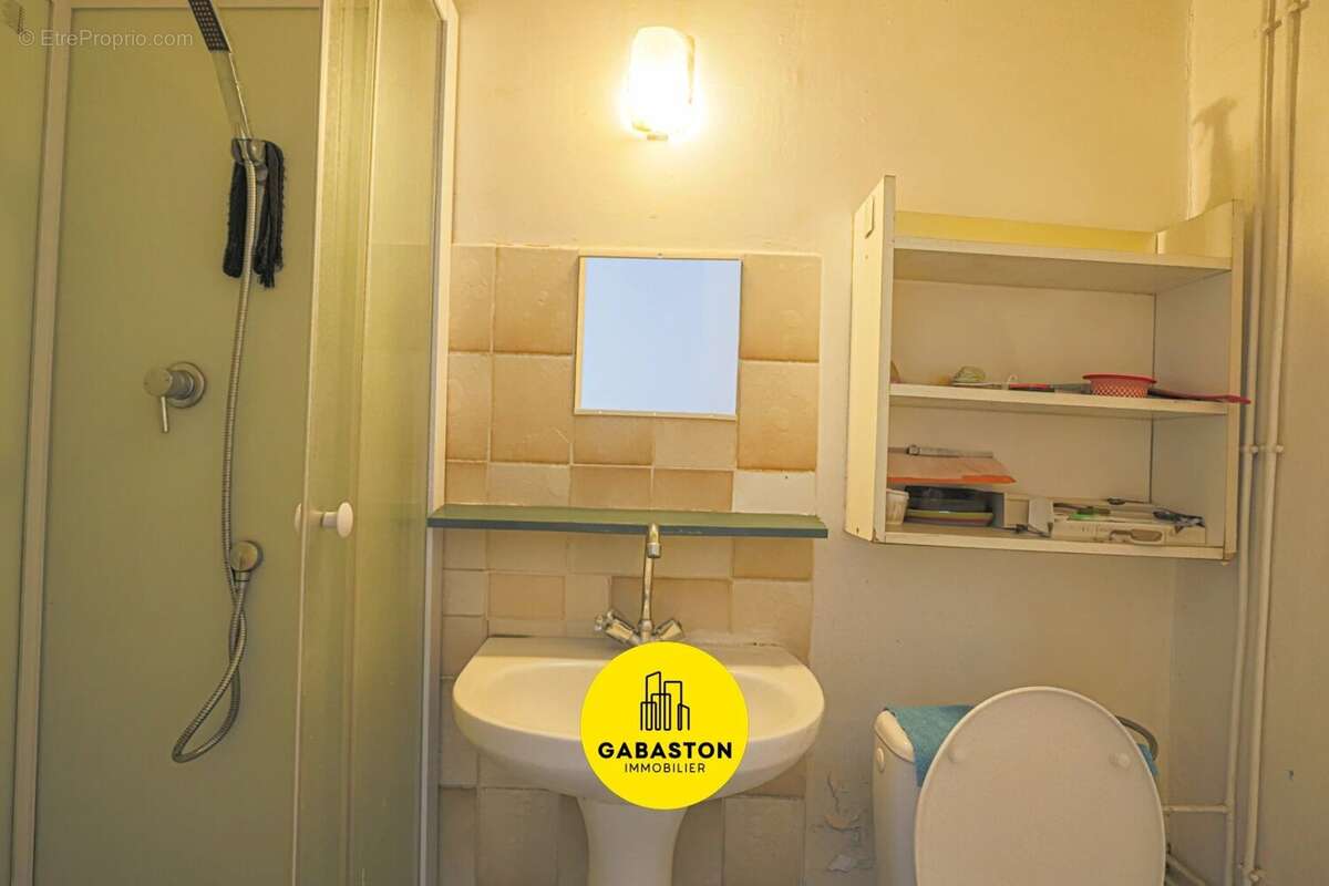 Appartement à MARSEILLE-4E