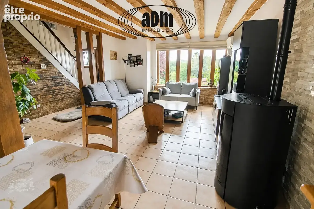 maison avec piscine, zone non-inondable - photo 6