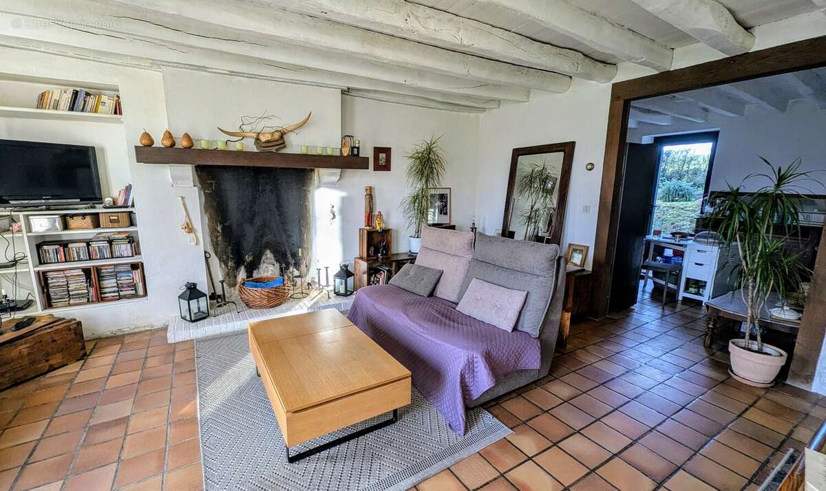 Maison à POULIGNY-NOTRE-DAME