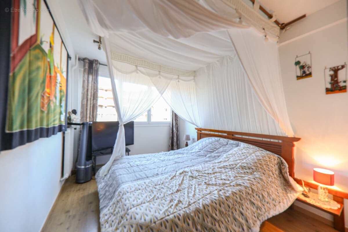 Appartement à MANDELIEU-LA-NAPOULE