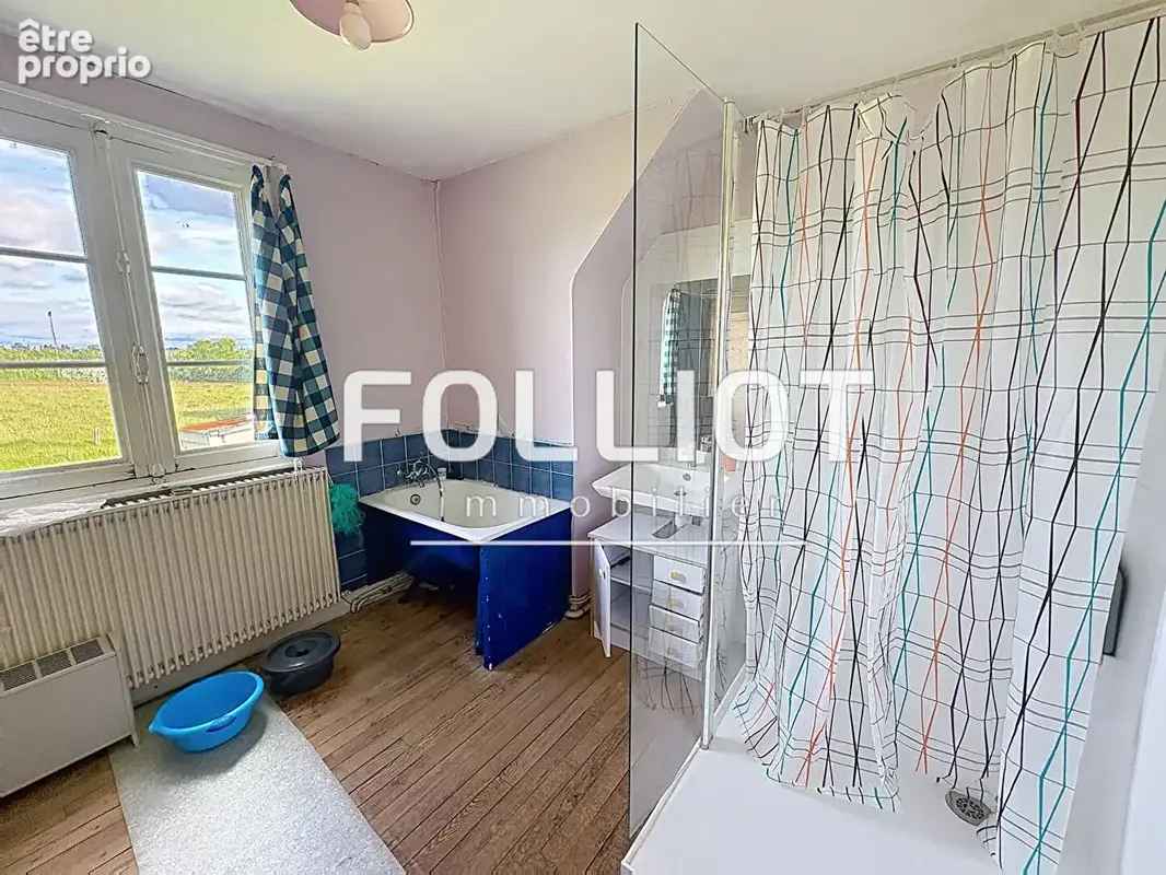 Maison en pierre avec plus de 4 hectares de terrain - Bacilly - photo 10