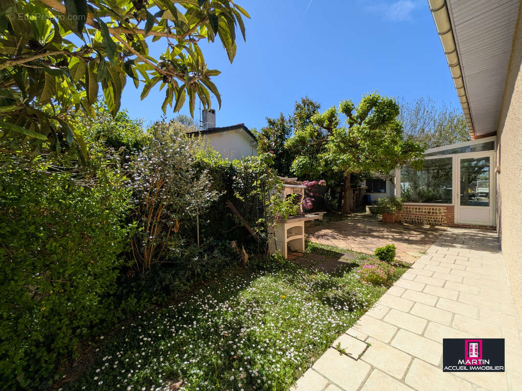 Maison à LA SALVETAT-SAINT-GILLES