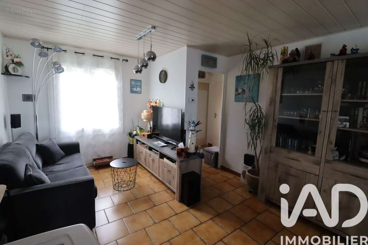 Photo 9 - Maison à COMBRONDE