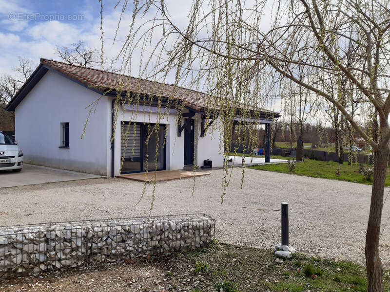 Maison à MONTDOUMERC