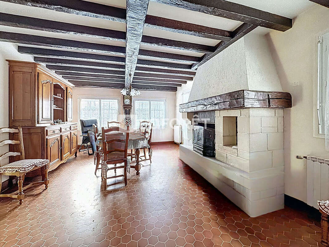 Maison à AUBEVOYE