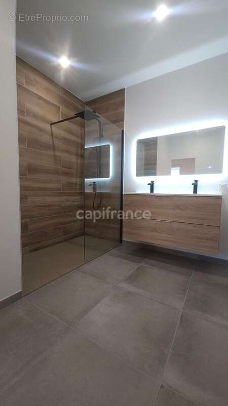 Appartement à AIX-LES-BAINS