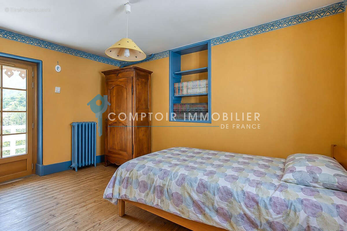 Isère (38) La Tronche -Maison Atypique 220 m2 sur terrain arboré de 1240 m2 - photo 8