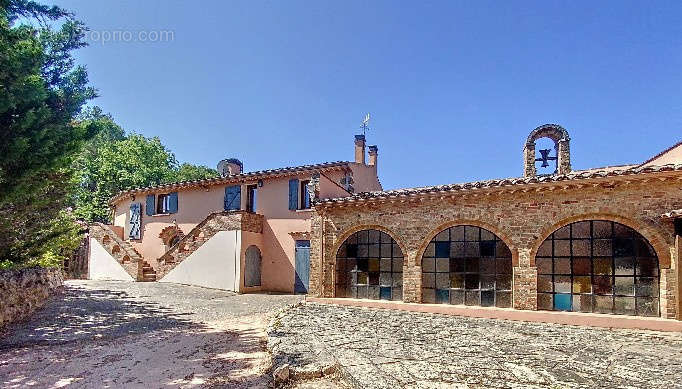 Maison à VILLECROZE