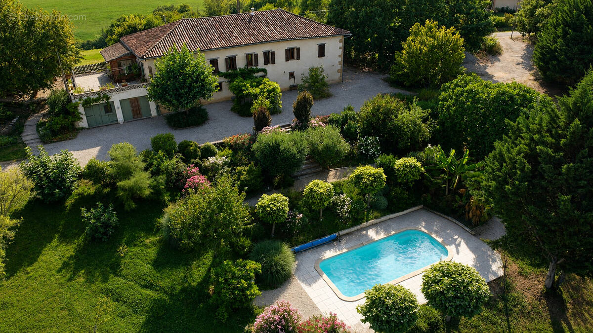 Maison à CAZAC