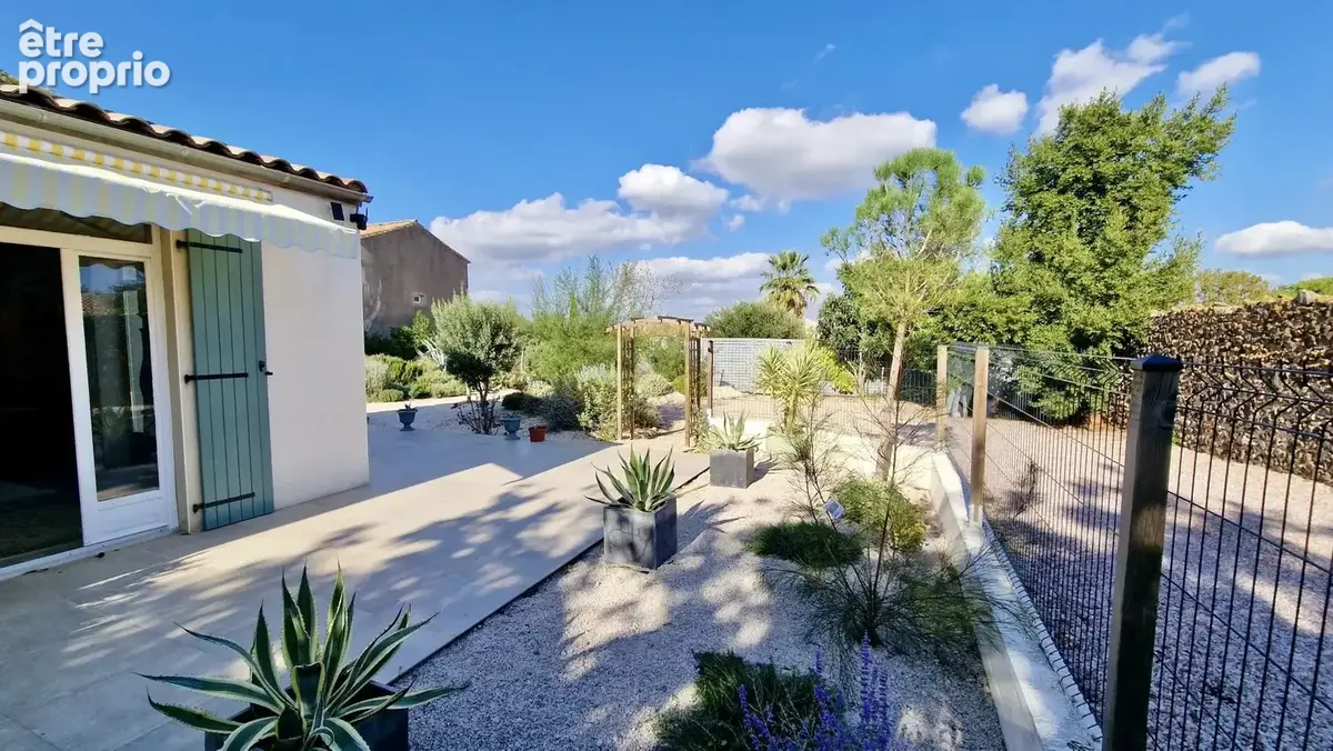 Belle Maison de 4 Chambres avec Piscine et Jardin sur tout le Pourtour - photo 13