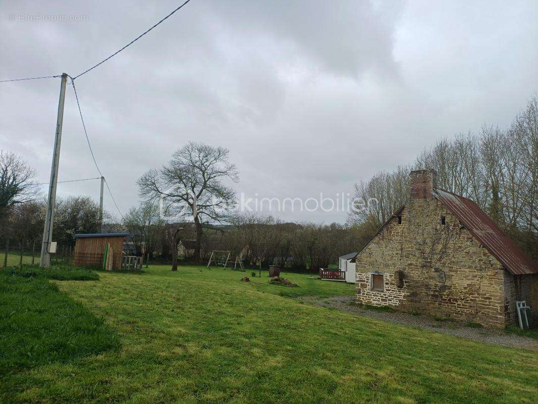 Maison à VILLEDIEU-LES-POELES