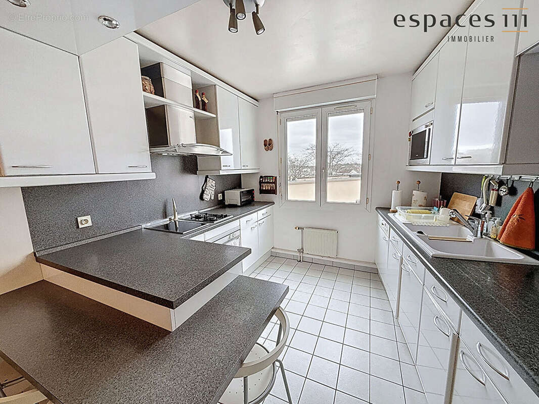 Appartement à MONTIGNY-LE-BRETONNEUX