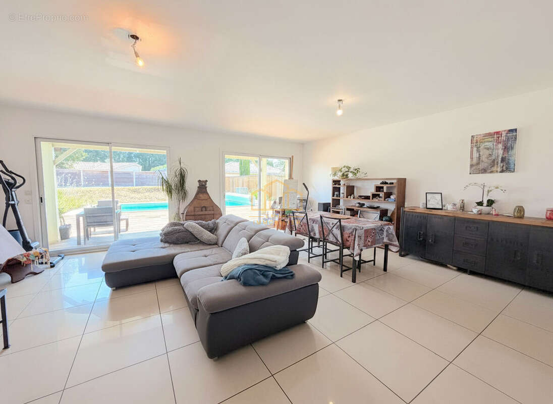 Maison T5 avec garage et piscine à vendre à Audenge - photo 4