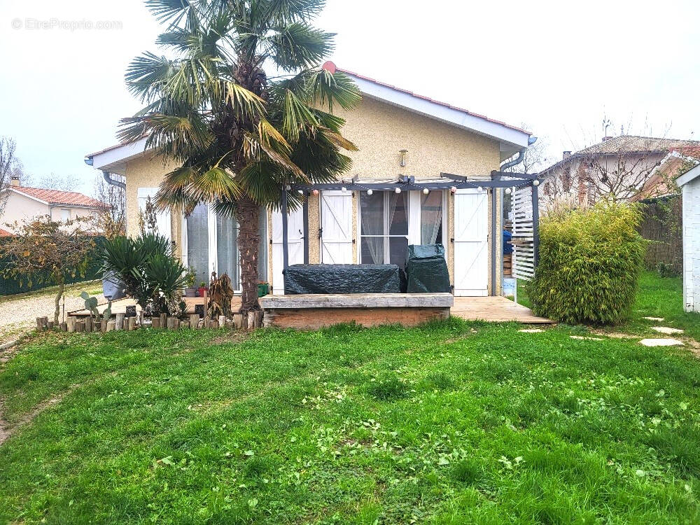 Maison à CHATILLON-SUR-CHALARONNE