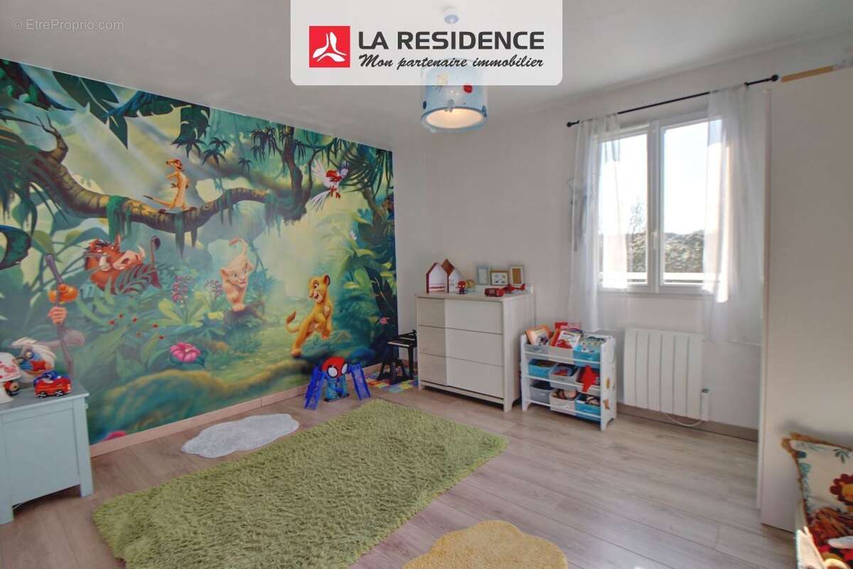 Maison 95 m² à Mantes-La-Ville  - photo 9
