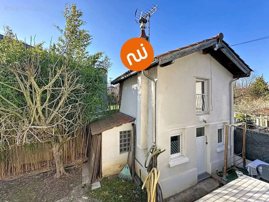 Maison à TASSIN-LA-DEMI-LUNE