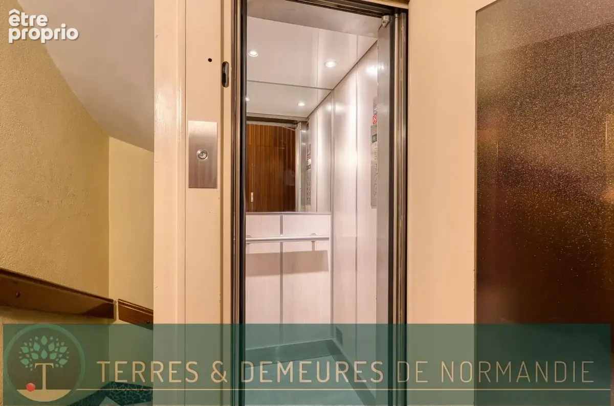 À vendre à Dieppe Appartement au 3ème Étage avec Balcon, Ascenseur et Cave - photo 9