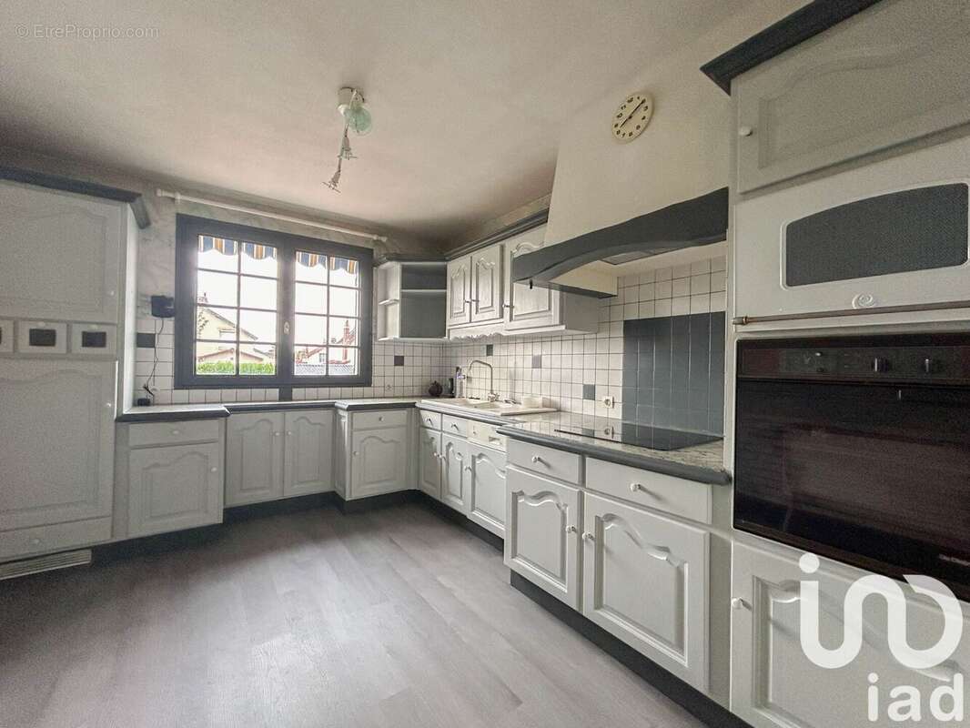 Photo 3 - Maison à SAINT-ETIENNE-DU-ROUVRAY