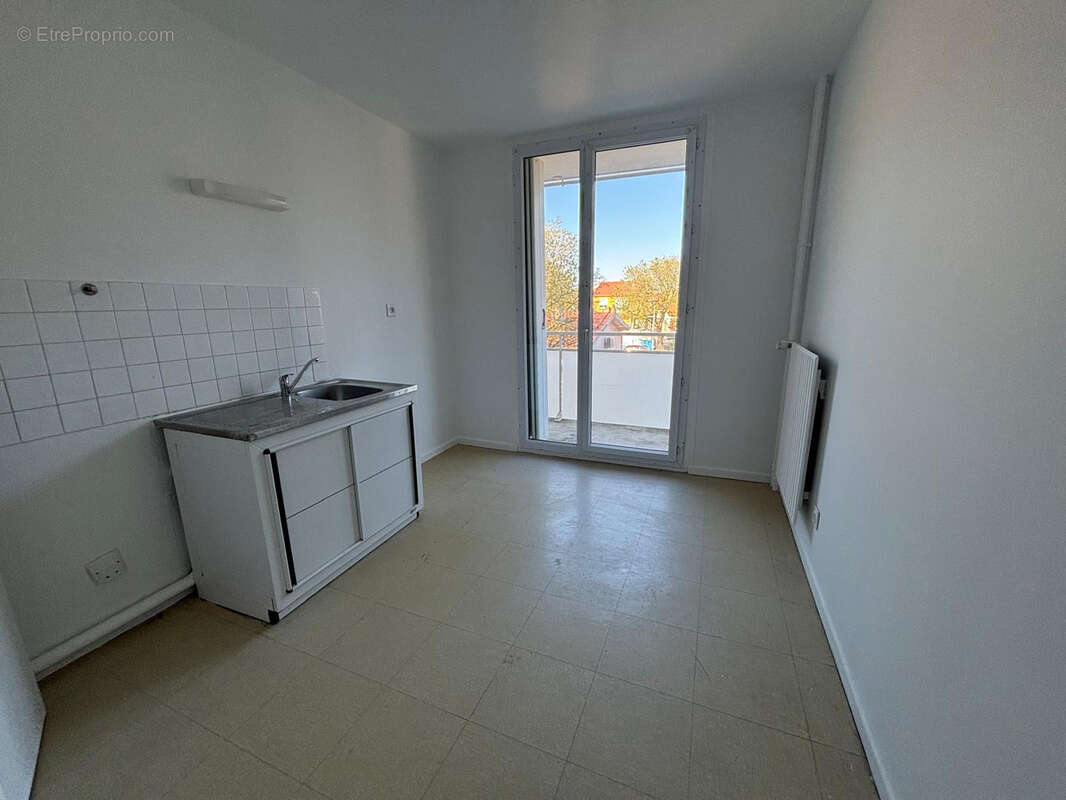 Appartement à PORT-DE-BOUC