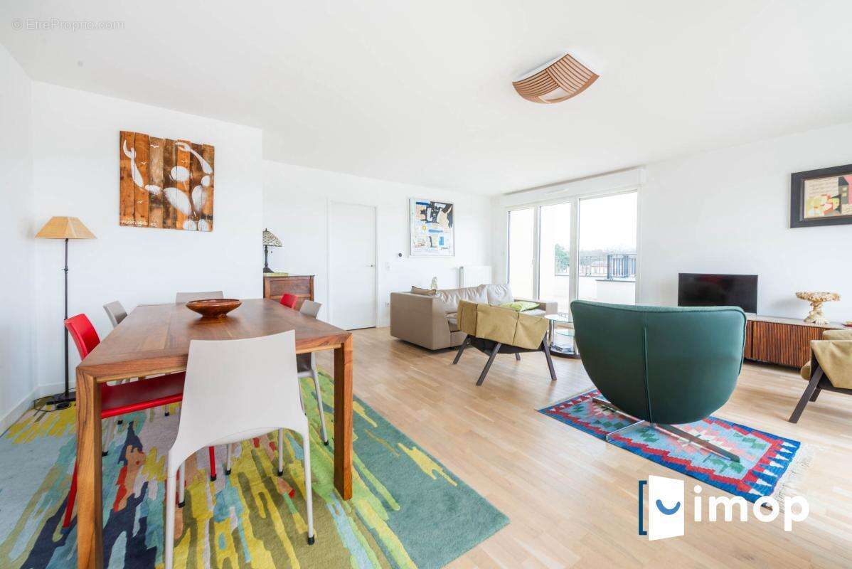 6 pièces avec terrasse et parkings - photo 2