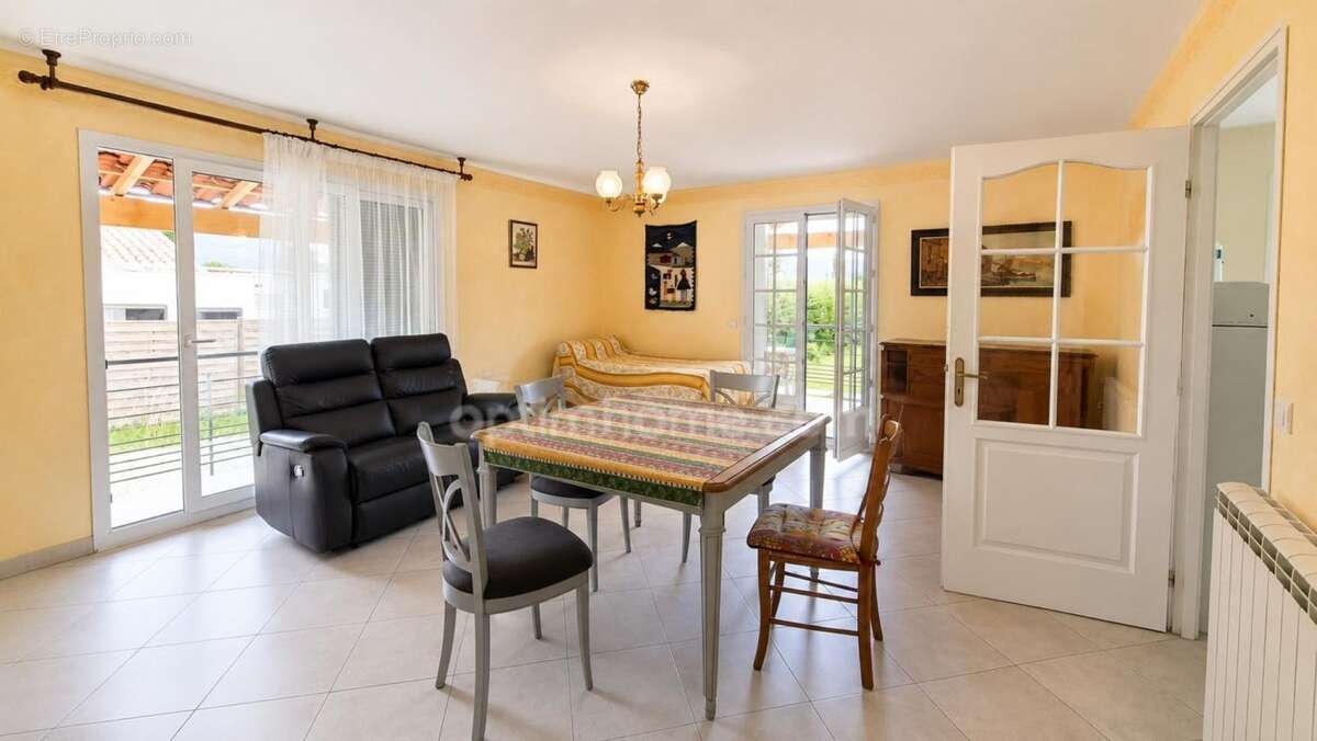 A vendre Maison 3 pièces 88 m² – La Javie (04) - photo 3