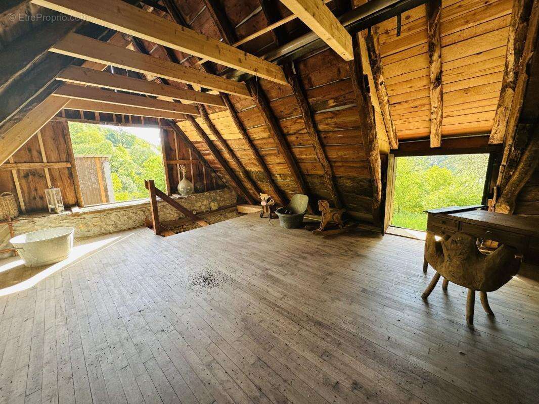 Maison à SAINT-LARY