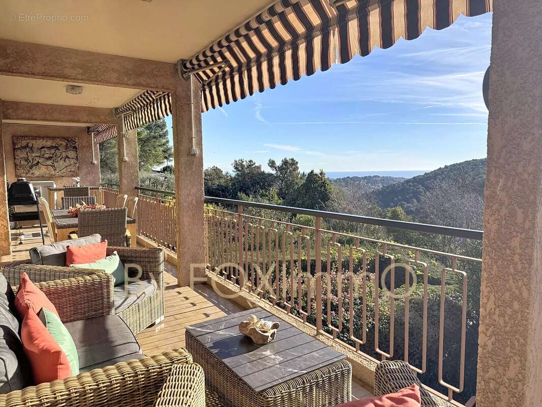 Appartement à VENCE