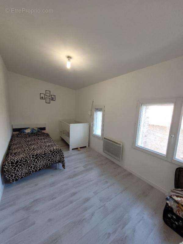 Maison rénovée 120 m² + studio indépendant - possibilité toit-terrasse - proche commerces - 140 000  luc sur orbieu - photo 7