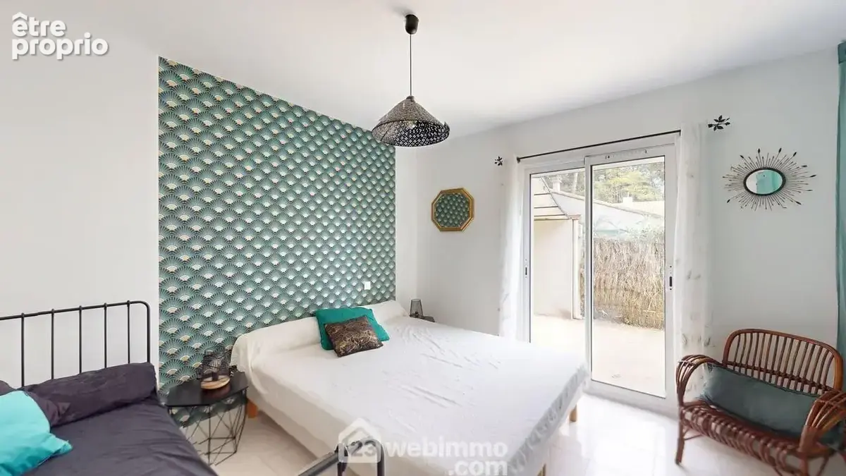 Chambre parentale avec placards intégrés