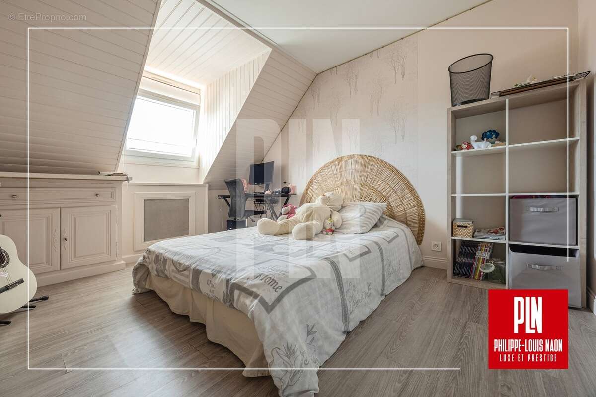 Prémartine - maison 4 chambres et 1 bureau avec jardin, piscine et garage ! - photo 6