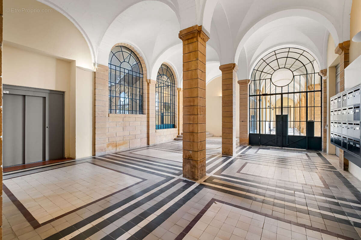 Appartement à SAINTE-FOY-LES-LYON