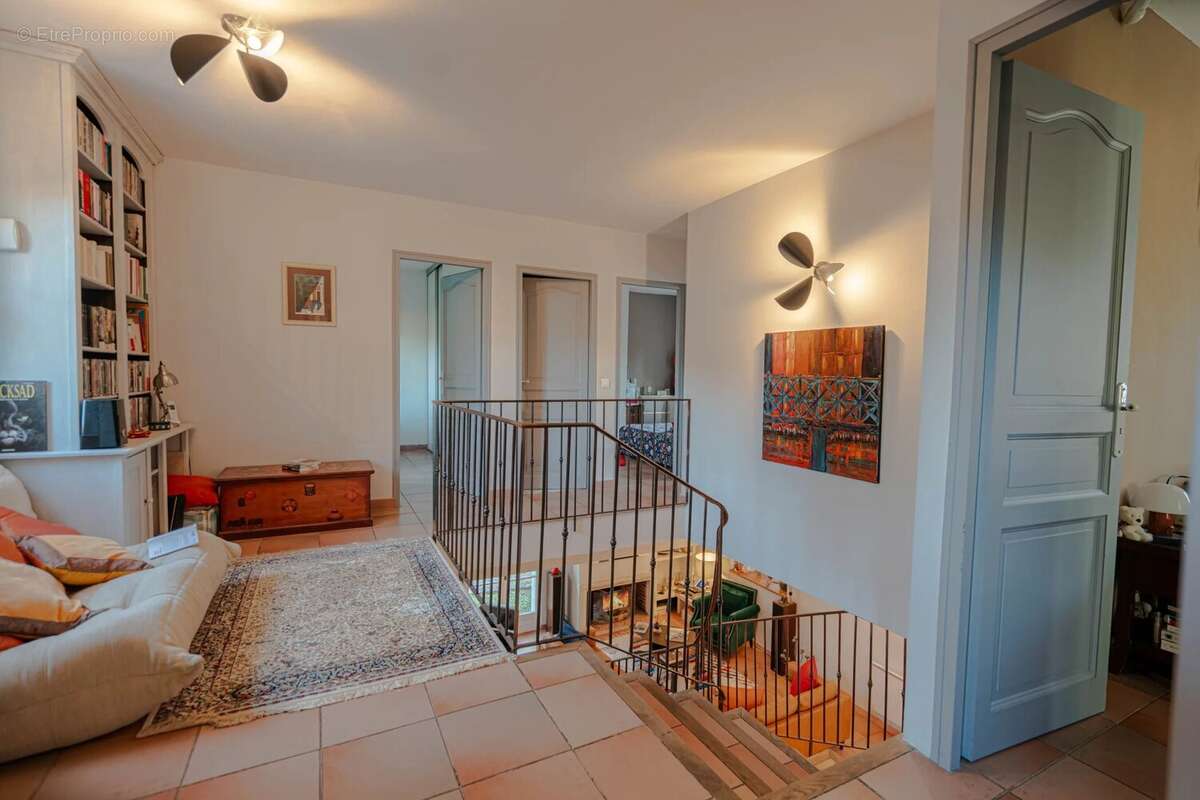 Maison à SAINT-MARC-JAUMEGARDE