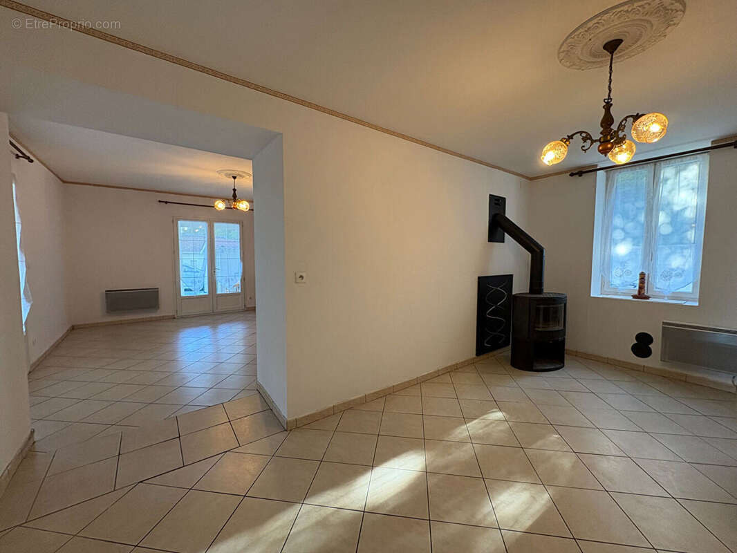 Maison à AIXE-SUR-VIENNE