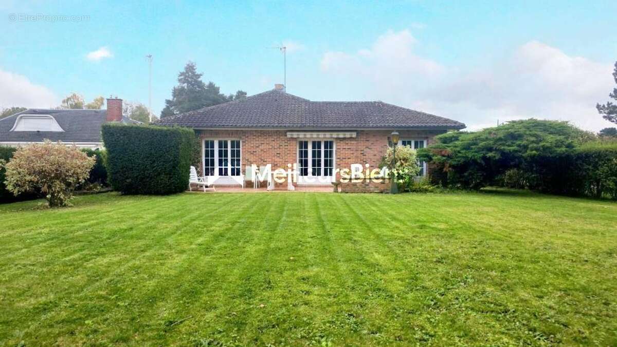 Maison à AULNOYE-AYMERIES