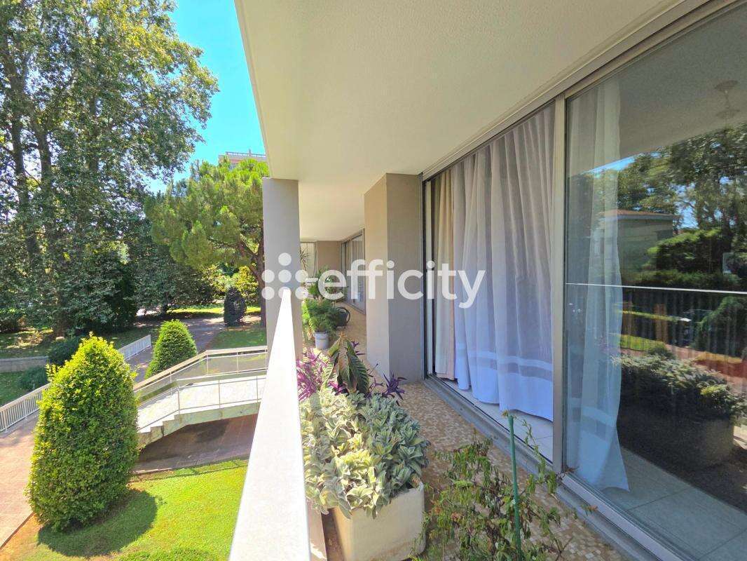 Appartement à MARSEILLE-8E