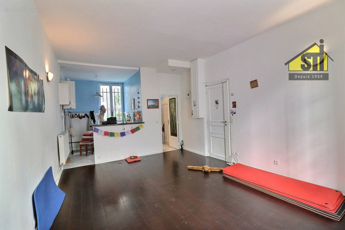 Appartement à PARIS-14E
