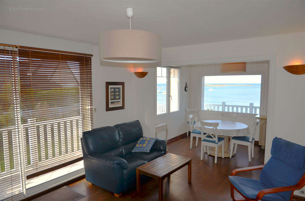 Maison à TREDREZ-LOCQUEMEAU